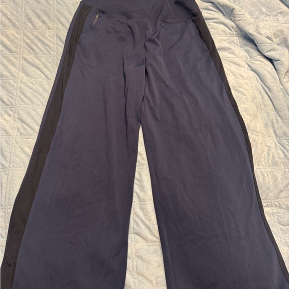 Athleta Navy and Black Wide-Leg Pants size L - Picture 1 of 6